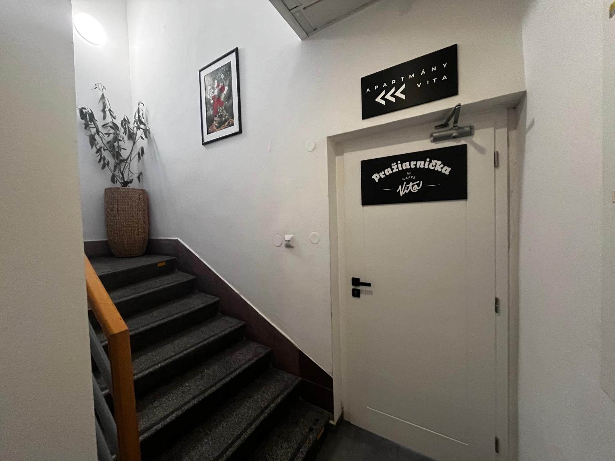 Apartman Vita Lite Trencin Luaran gambar